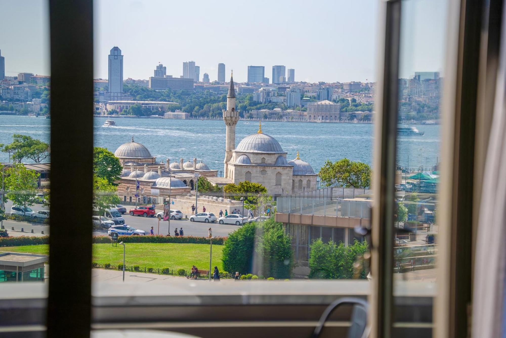 The Palm Bosphorus Hotel Istanbul Exterior foto